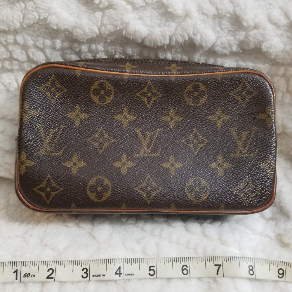 LV MAKEUP BAG